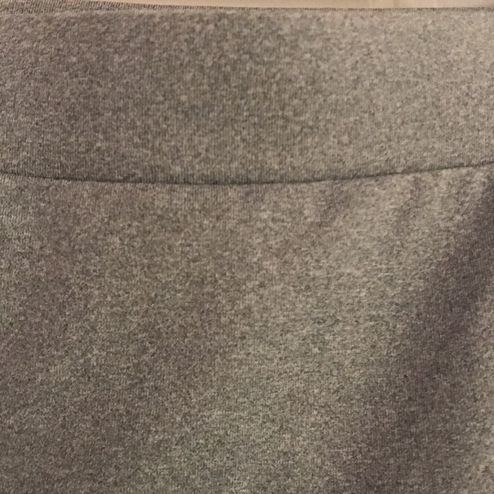 Tail Gray Flounce Hem Skort - Picture 2 of 10